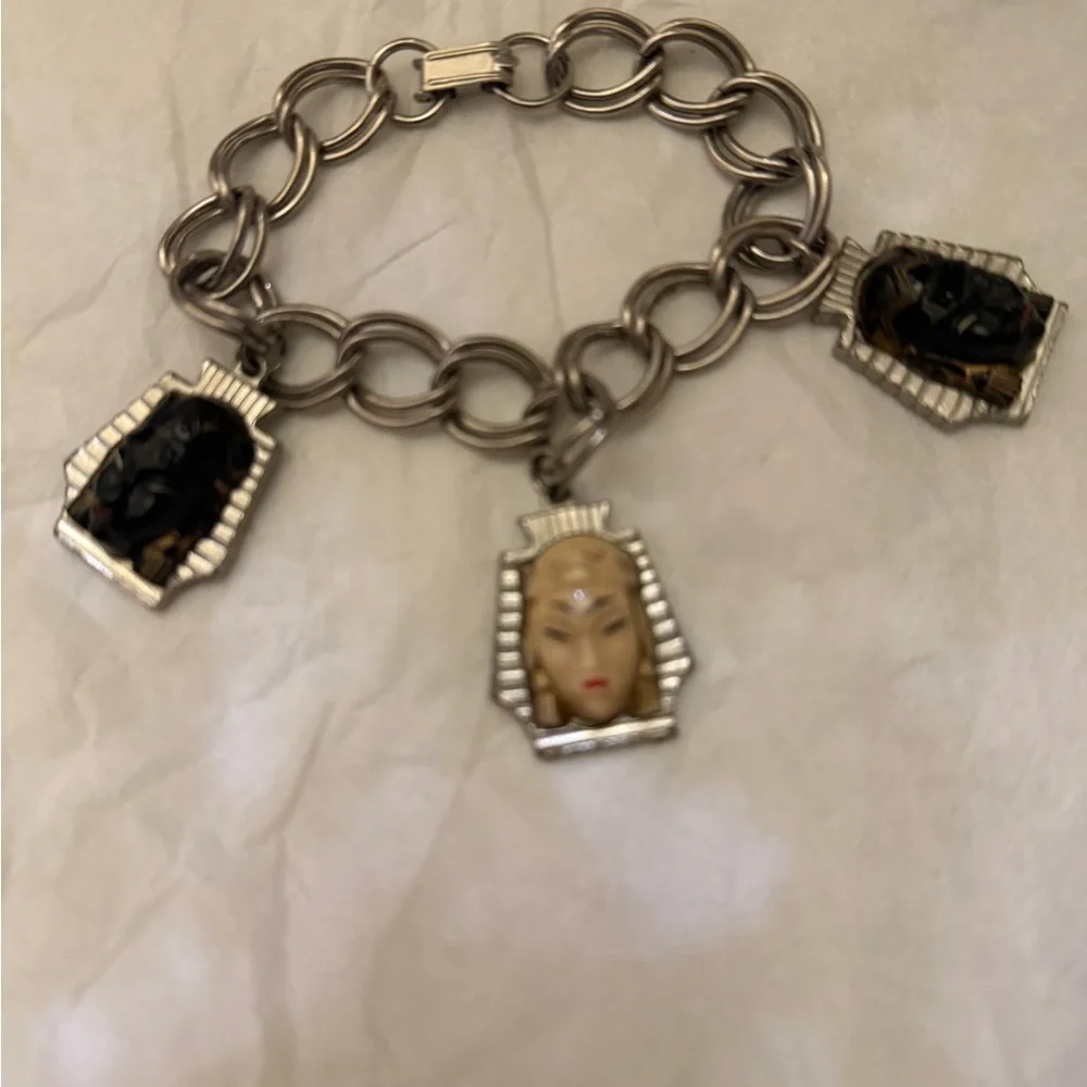 Vintage three ethnic face charm bracelet very cool bracelet
